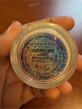 Anastasia Beverly Hills Snowflake Loose Highlighter - Holographic Silver Glitter